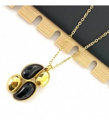 Collares acerodorado...