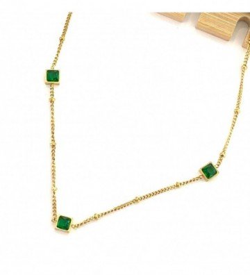 Collares acerodorado...