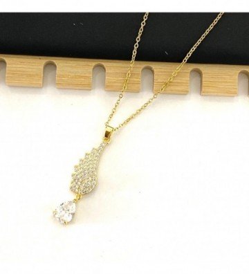Collares acero dorado...