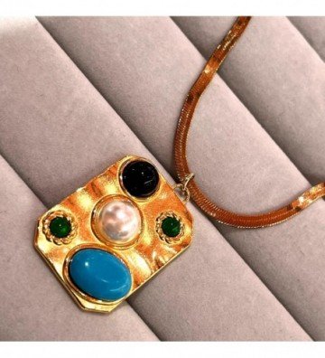 Collares acero dorado...