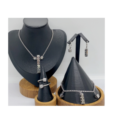 Solo pulsera brazaletes...
