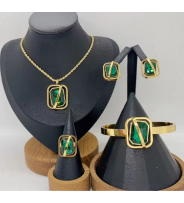 Collares acero Dorado...