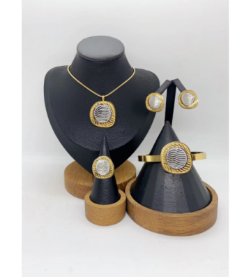 Solo Pulsera brazalete...