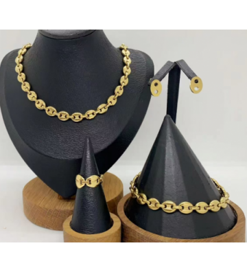 Solo anillo Sortijas acero...